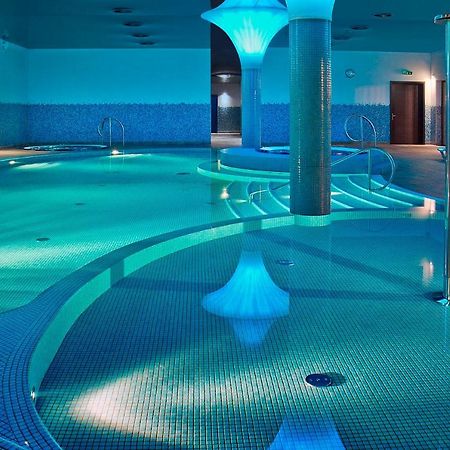 Hotel Arkas Prószków Buitenkant foto