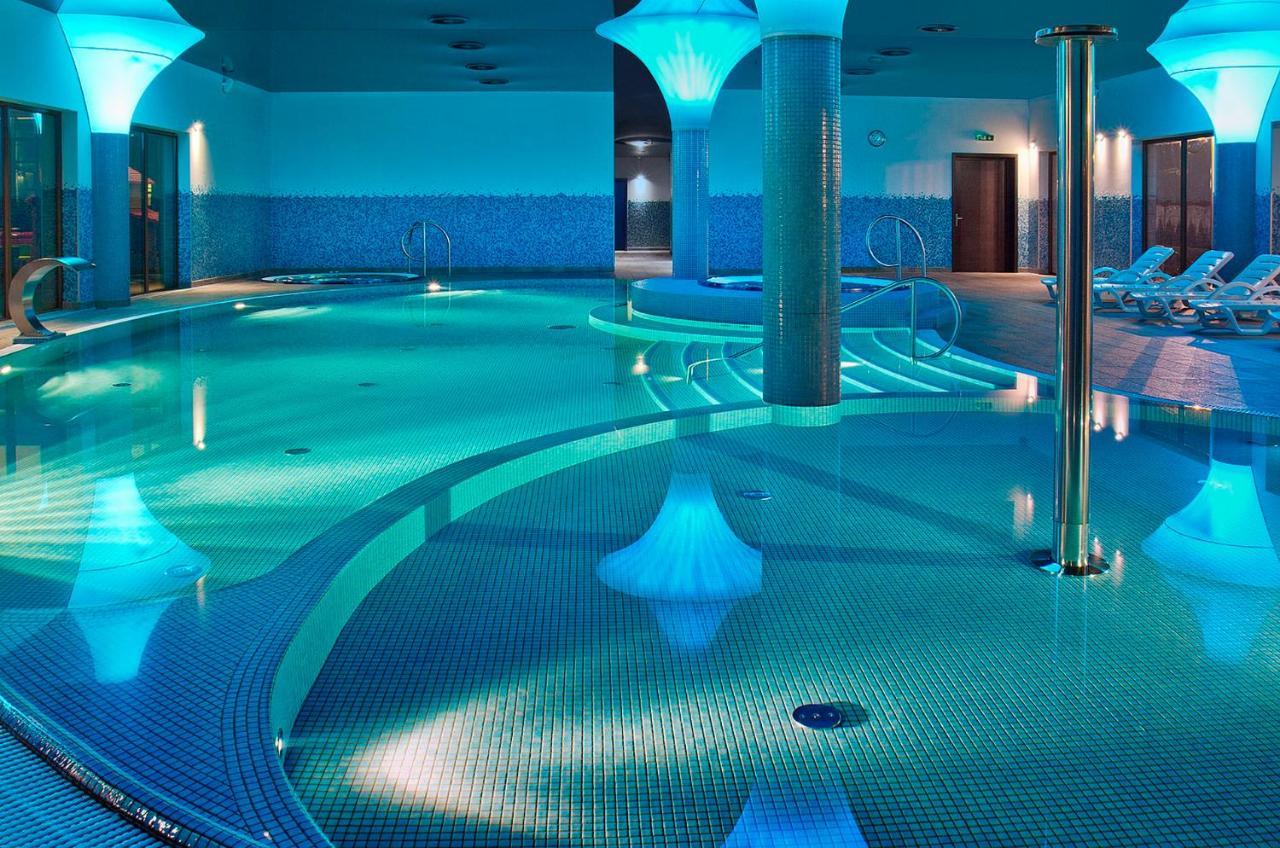 Hotel Arkas Prószków Buitenkant foto