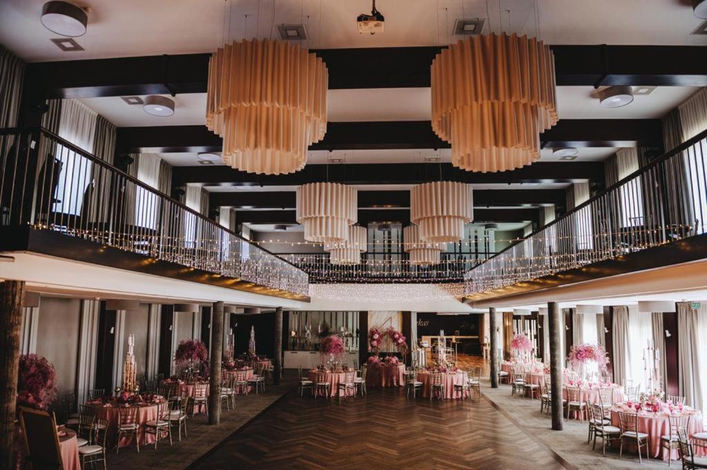 Hotel Arkas Prószków Buitenkant foto