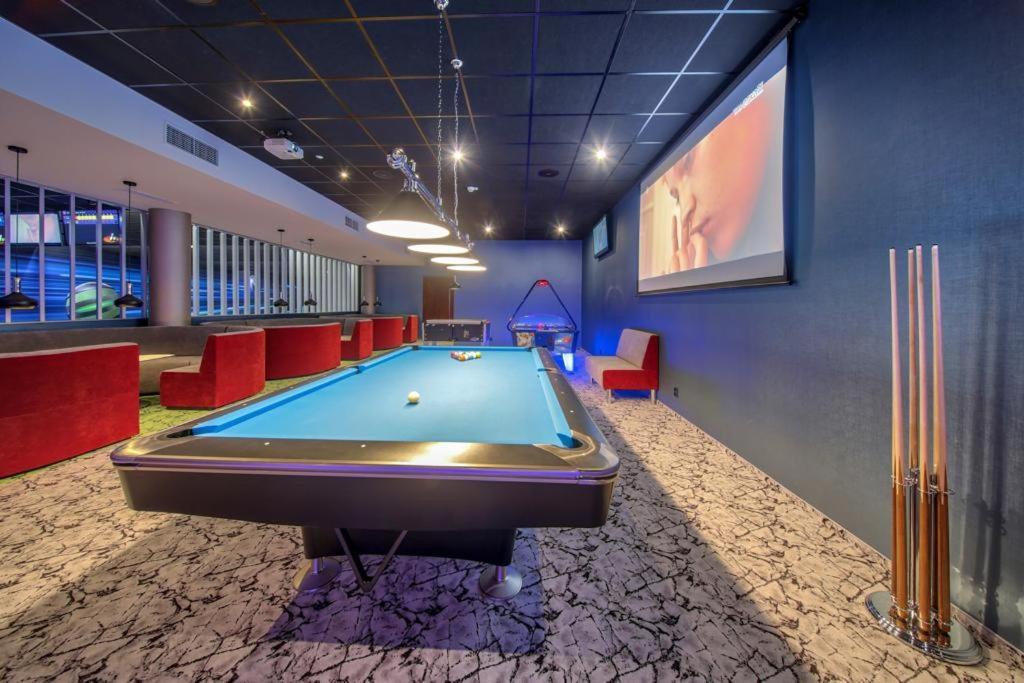 Hotel Arkas Prószków Buitenkant foto