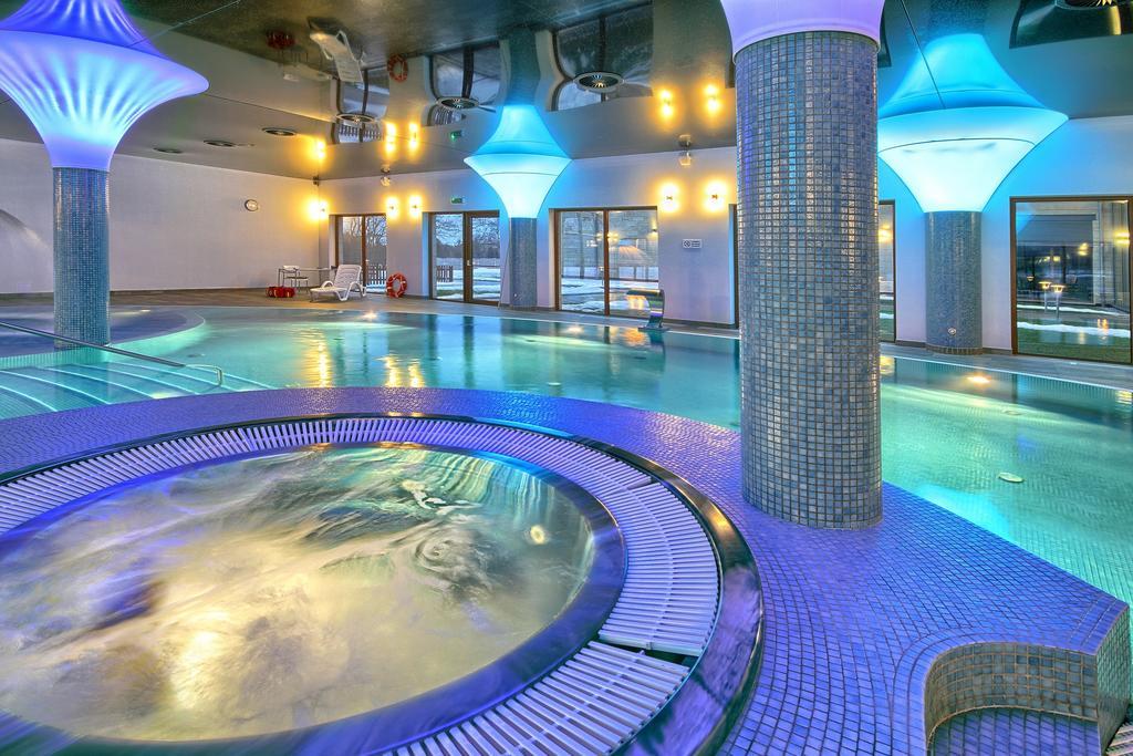 Hotel Arkas Prószków Buitenkant foto