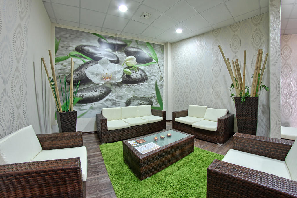 Hotel Arkas Prószków Buitenkant foto