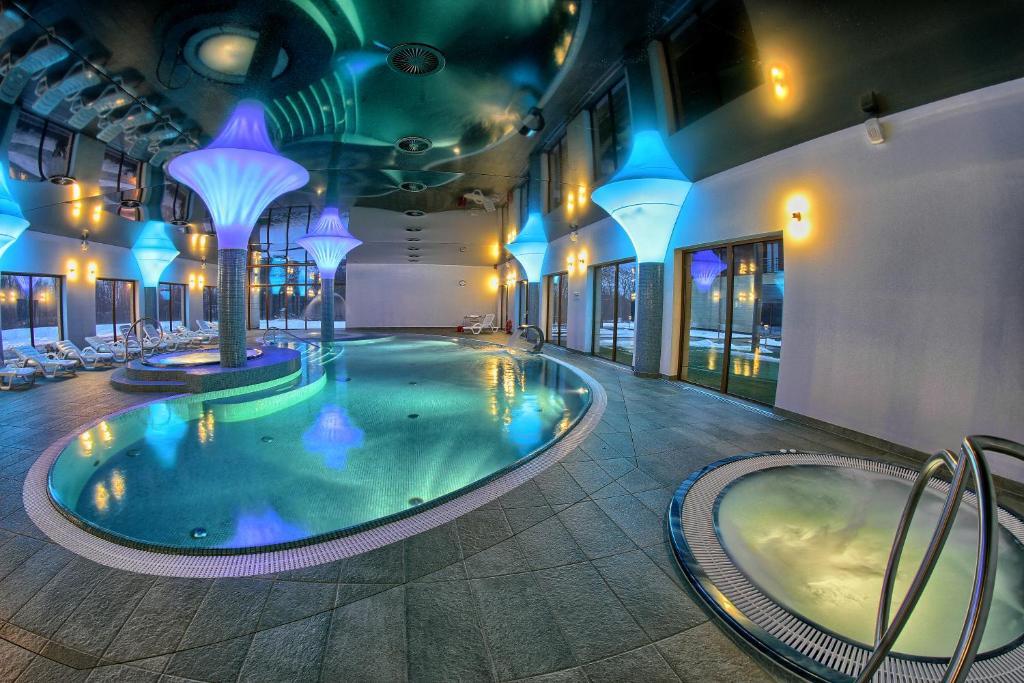 Hotel Arkas Prószków Buitenkant foto