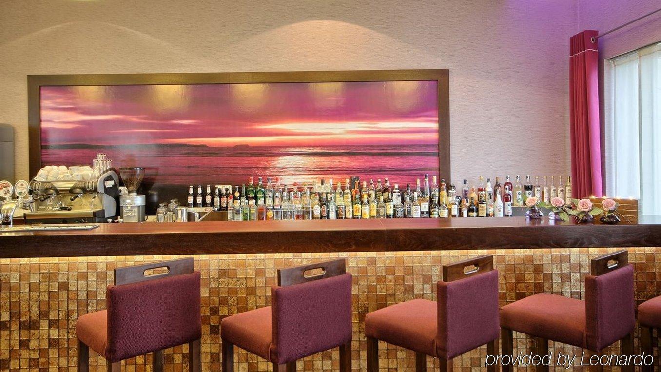 Hotel Arkas Prószków Buitenkant foto