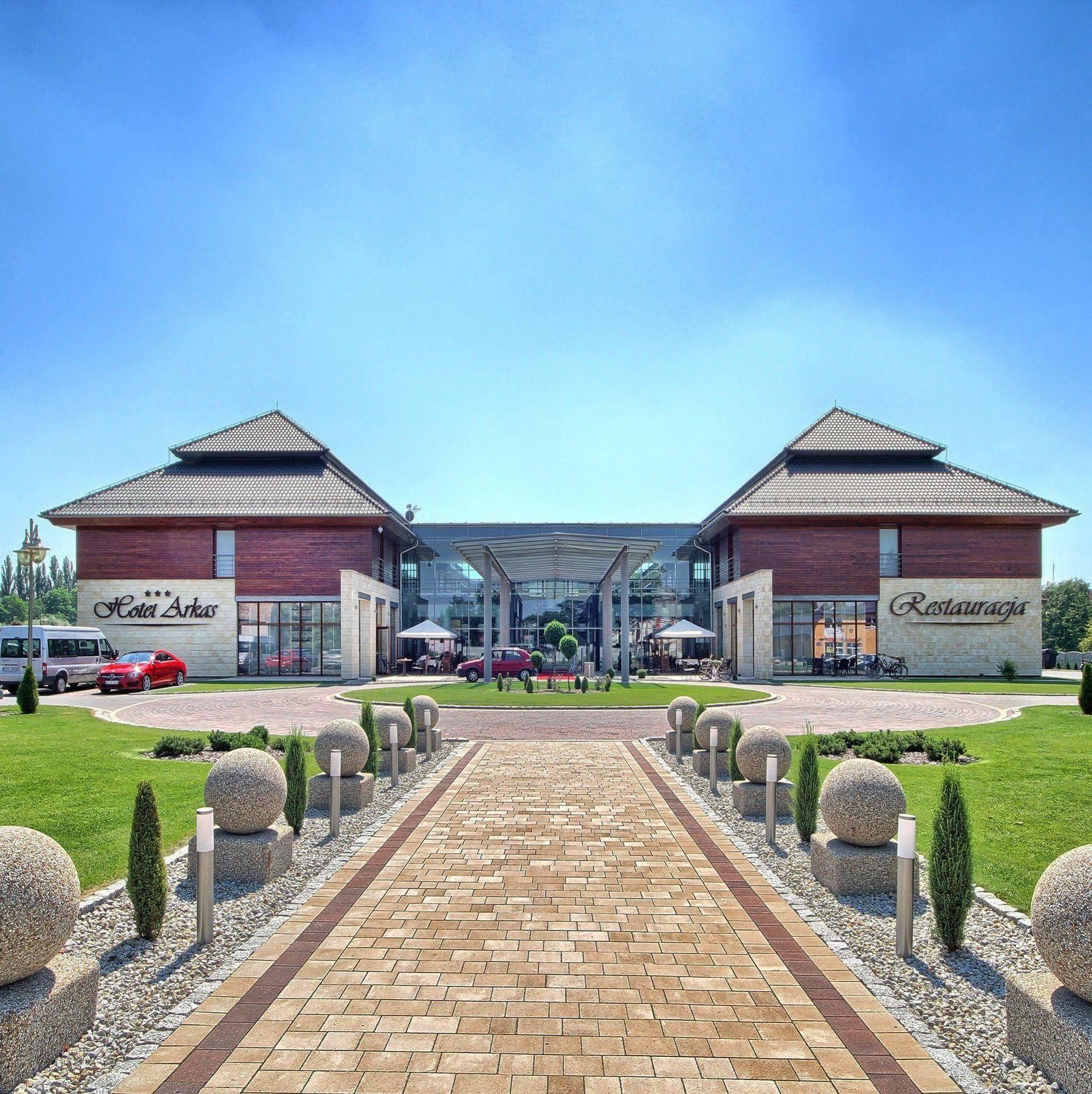 Hotel Arkas Prószków Buitenkant foto