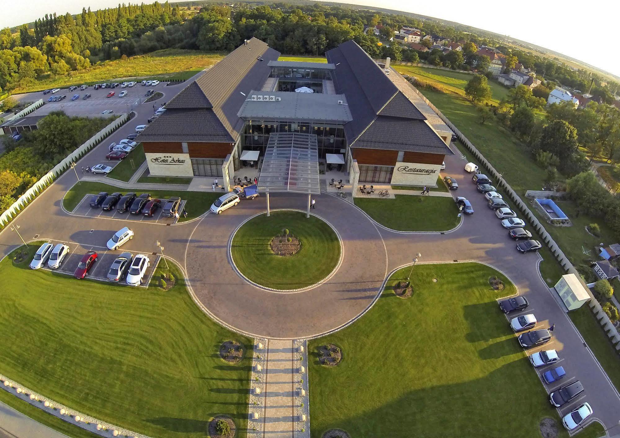 Hotel Arkas Prószków Buitenkant foto