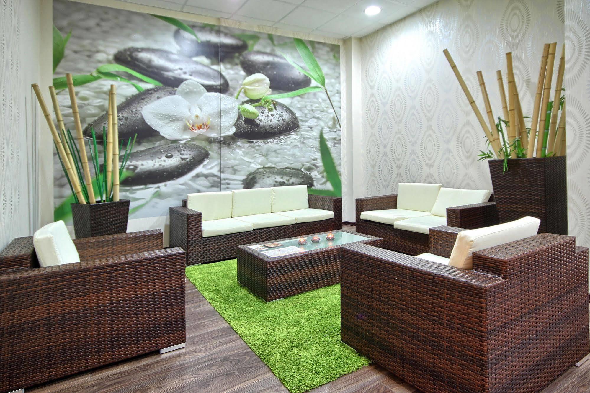 Hotel Arkas Prószków Buitenkant foto