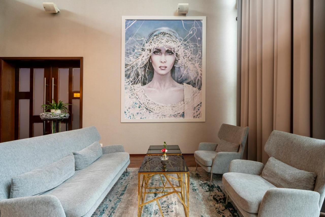 Hotel Arkas Prószków Buitenkant foto