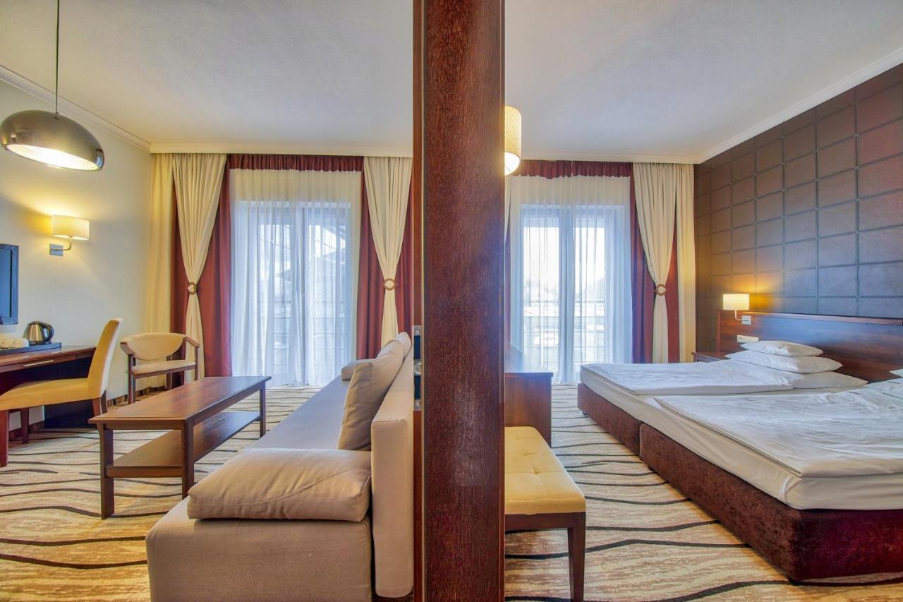 Hotel Arkas Prószków Buitenkant foto